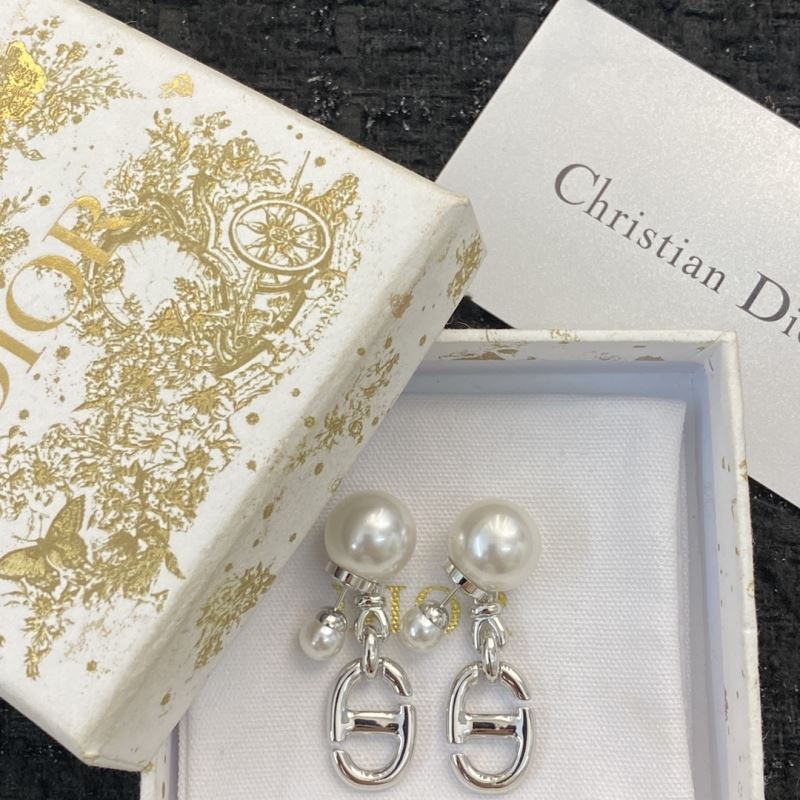 chr1st1an D10r earrings